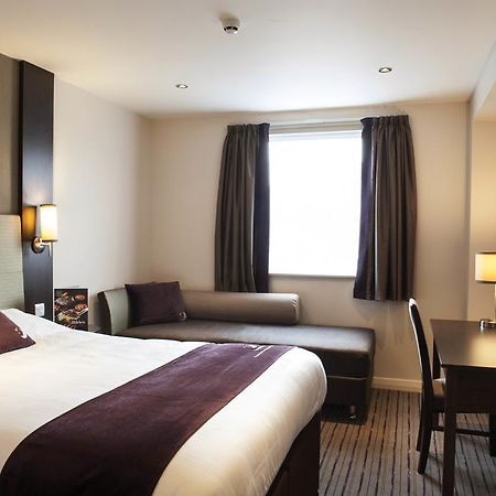 Premier Inn Tring Ngoại thất bức ảnh