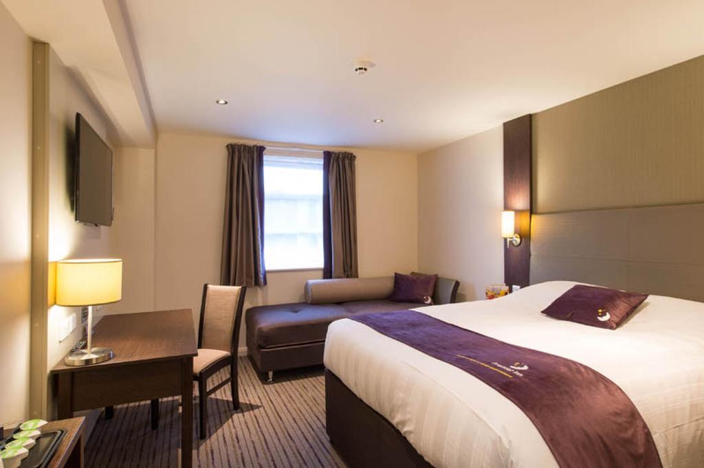 Premier Inn Tring Ngoại thất bức ảnh