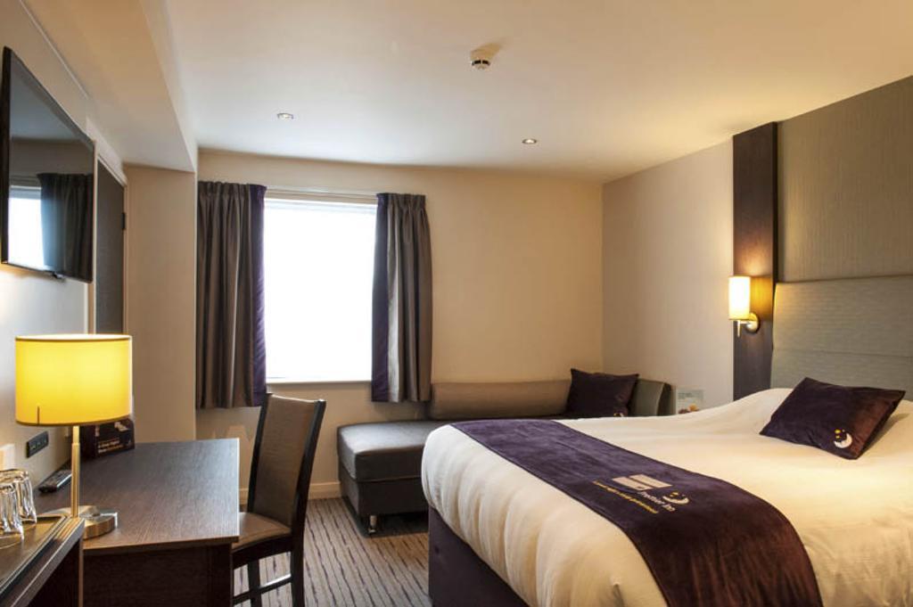Premier Inn Tring Ngoại thất bức ảnh